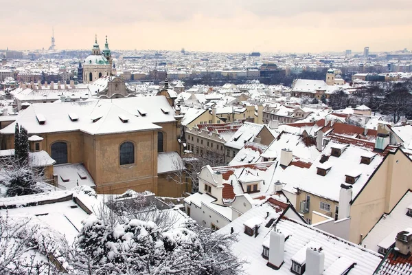 Noel romantik karlı Prague City, Çek Cumhuriyeti