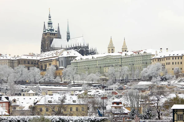 Natal romântico nevado Praga City, República Checa — Fotografia de Stock