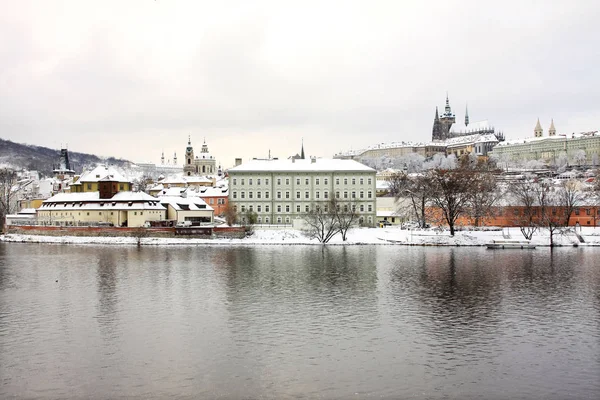 Рождественский романтический снежный город, Чехия — стоковое фото