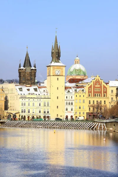 Navidad romántica nevada Praga City, República Checa — Foto de Stock