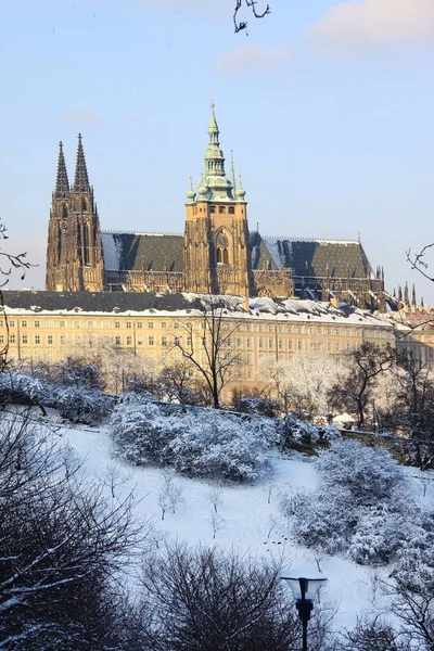 Natal romântico nevado Praga City, República Checa — Fotografia de Stock
