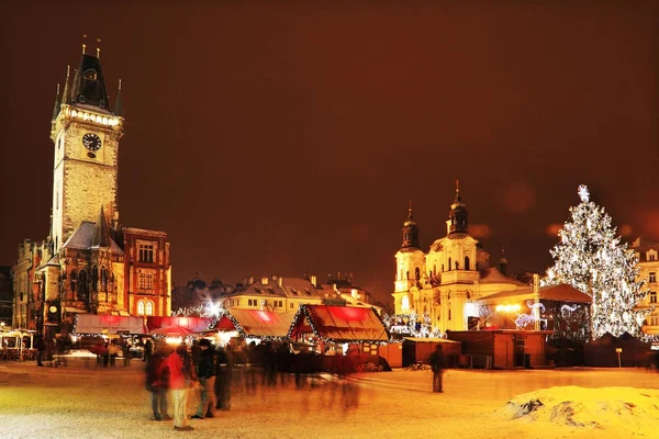 Christmas Mood on the snowy night Old Town Square, Prague, Czech Republic — Stock Photo, Image