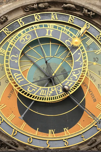Dettaglio dello storico orologio astronomico medievale a Praga sul Municipio Vecchio, Repubblica Ceca — Foto Stock