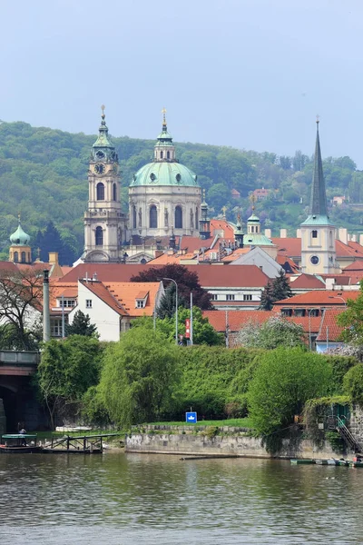 View on the Prague City with its signifiant Buildings, Czech Republic — Stock Photo, Image