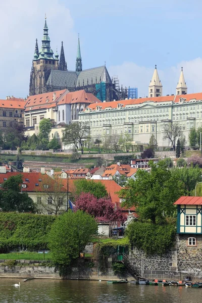 View on the Prague City with its signifiant Buildings, Czech Republic — Stock Photo, Image