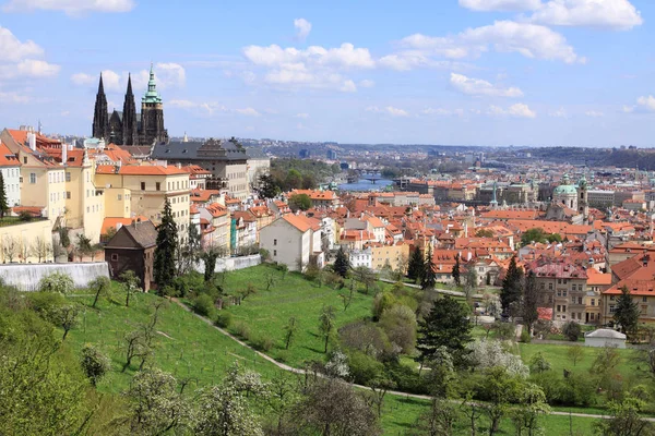 View on the Prague City with its signifiant Buildings, Czech Republic — Stock Photo, Image