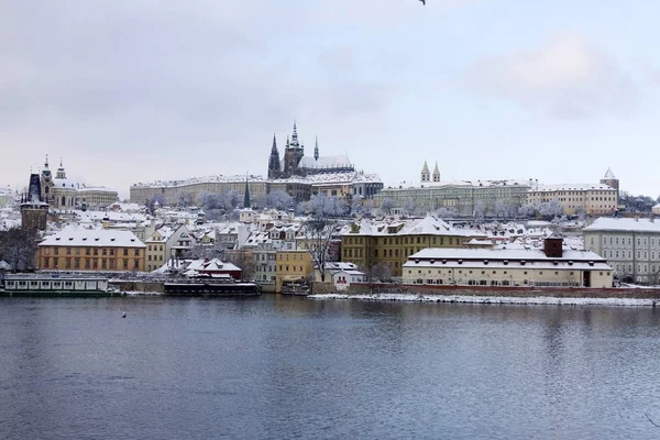 Romantik Noel Karlı Prag Şehir Prag Çek Cumhuriyeti Ile — Stok fotoğraf