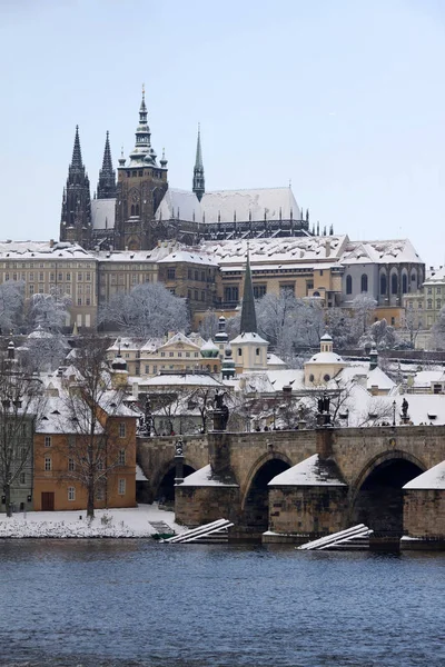 Romantische Kerst Besneeuwde Prague City Met Prague Castle Tsjechië — Stockfoto