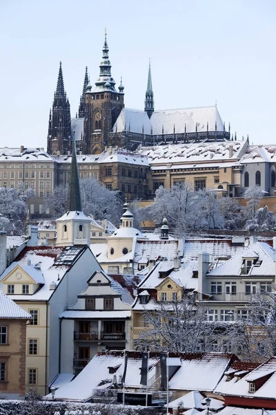 Romantische Kerst Besneeuwde Prague City Met Prague Castle Tsjechië — Stockfoto