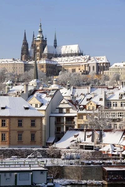 Romantische Weihnachten Verschneite Prager Stadt Mit Prager Burg Tschechische Republik — Stockfoto