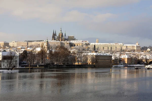 Romantico Natale Nevoso Praga Città Con Castello Praga Repubblica Ceca — Foto Stock