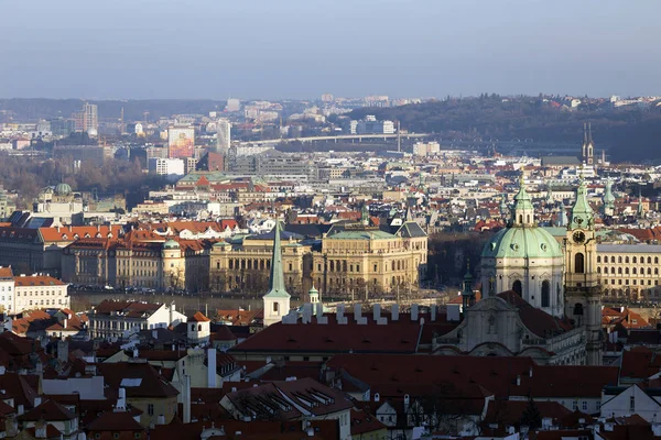 Kijk Stad Praag Winter Met Haar Torens Tsjechië — Stockfoto
