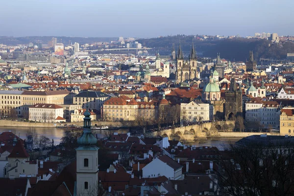 Blick Auf Die Winterliche Prager Stadt Mit Ihren Türmen Tschechische — Stockfoto