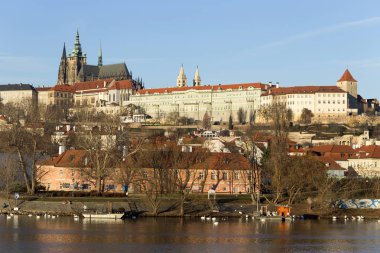 Prague City ile Gotik Castle, Çek Cumhuriyeti görüntüleyin