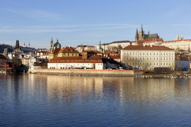 Prague City ile Gotik Castle, Çek Cumhuriyeti görüntüleyin