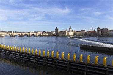 Kış Prague Old Town yukarıda Nehri Vltava, Çek Cumhuriyeti görüntüleyin