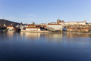 Prague City ile Gotik Castle, Çek Cumhuriyeti görüntüleyin