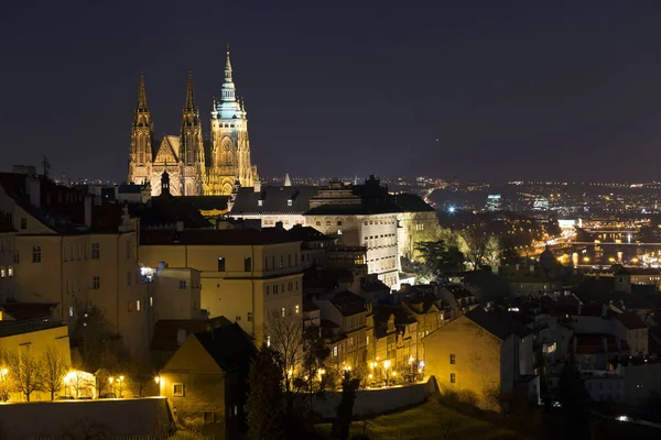 Zimní Noc Praha Město Gotickým Hradem Česká Republika — Stock fotografie