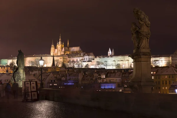 Nacht Bunt Verschneite Weihnachten Prag Kleine Stadt Mit Gotischer Burg — Stockfoto