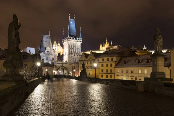 Noční Barevné Zasněžené Vánoční Praze Malostranských Gotický Hrad Karlův Most — Stock fotografie