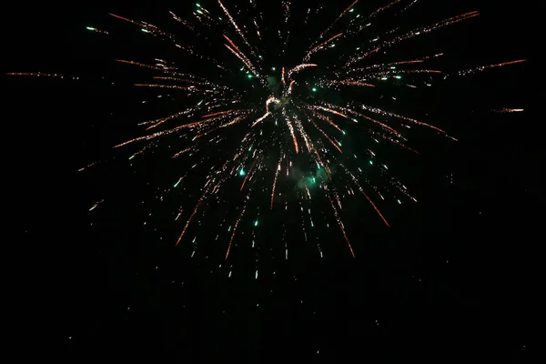 Fuochi Artificio Sul Cielo Nero Nel Dettaglio — Foto Stock