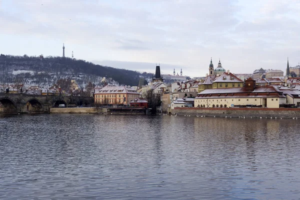 Natale Nevoso Praga Piccola Città Con Cattedrale San Nicola Repubblica — Foto Stock