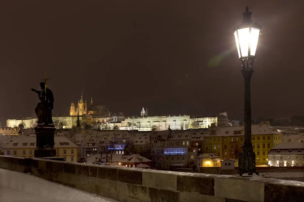 Noc Snowy Zabytkowego Centre Praga — Zdjęcie stockowe