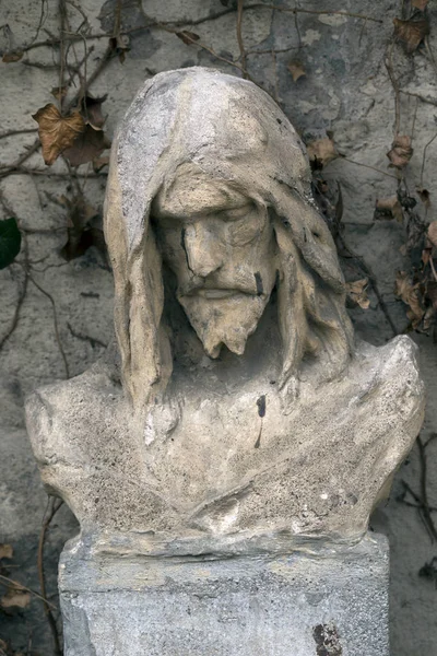 Estatua Envejecida Del Antiguo Cementerio Praga República Checa —  Fotos de Stock