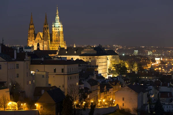 Ночная Зима Прага Город Готическим Замком Чехия — стоковое фото