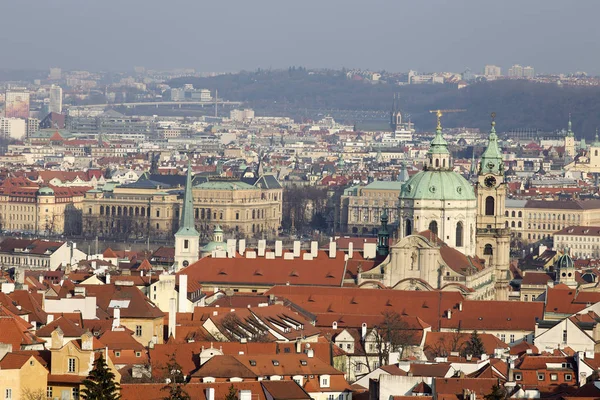 Sonnig Frostigen Winter Prag Stadt Mit Seinen Kathedralen Historischen Gebäuden — Stockfoto