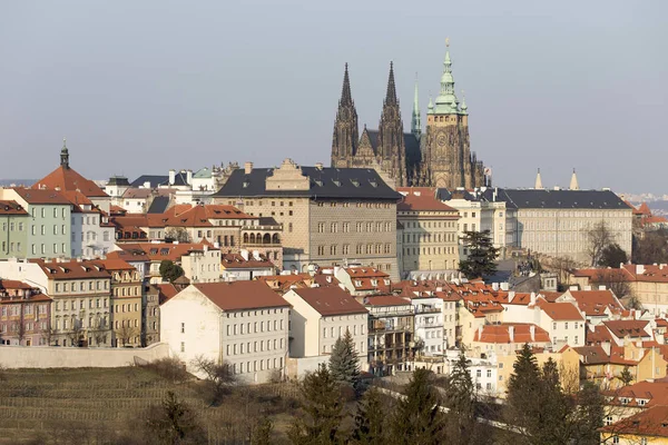 Hiver Givré Ensoleillé Prague City Avec Château Gothique République Tchèque — Photo