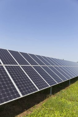 Solar Power Station yaz çayır 