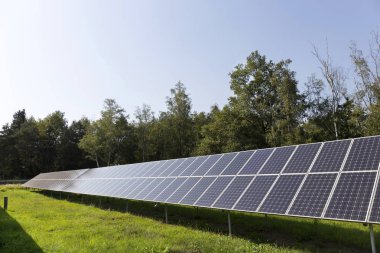 Solar Power Station yaz çayır 