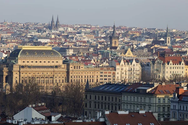 Słoneczny Zimowy Mroźny Prague City Katedr Historyczne Budynki Wieże Republika — Zdjęcie stockowe