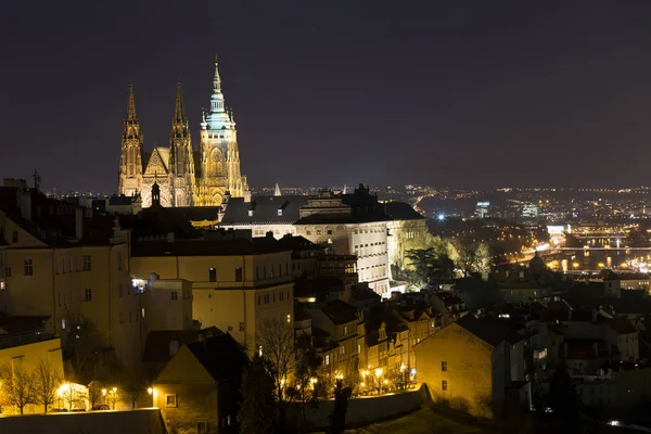 Noite Inverno Praga Cidade Com Castelo Gótico República Checa — Fotografia de Stock