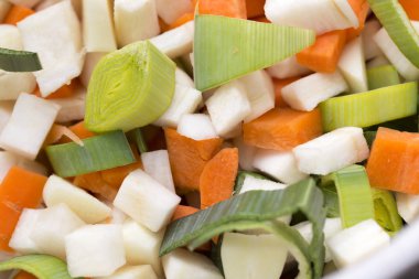 Karışık taze sebze dilimlenmiş