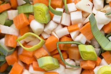 Karışık taze sebze dilimlenmiş