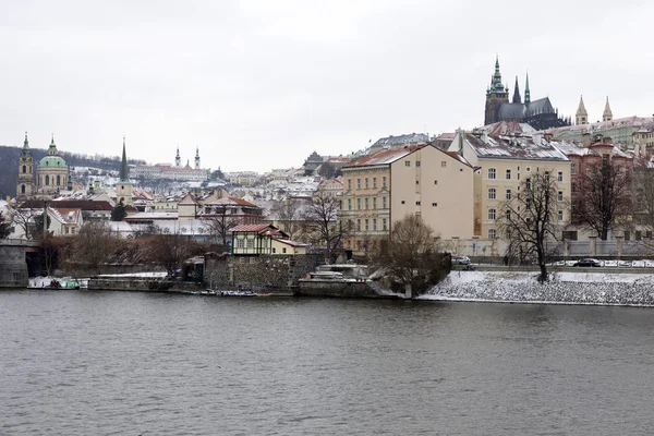 Snowy Prague City Gotyckiego Zamku Republika Czeska — Zdjęcie stockowe