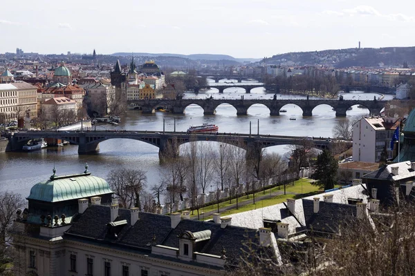 Primavera Praga Con Sus Torres Puentes Día Soleado República Checa —  Fotos de Stock