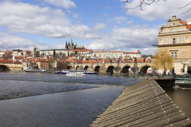 Bahar üzerinde görünümü üzerinde Nehri vltava, Çek Cumhuriyeti Prag şehir