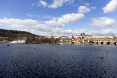 Bahar üzerinde görünümü üzerinde Nehri vltava, Çek Cumhuriyeti Prag şehir