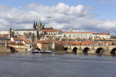Bahar üzerinde görünümü üzerinde Nehri vltava, Çek Cumhuriyeti Prag şehir