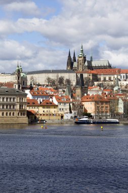 Bahar üzerinde görünümü üzerinde Nehri vltava, Çek Cumhuriyeti Prag şehir