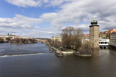 Bahar üzerinde görünümü üzerinde Nehri vltava, Çek Cumhuriyeti Prag şehir