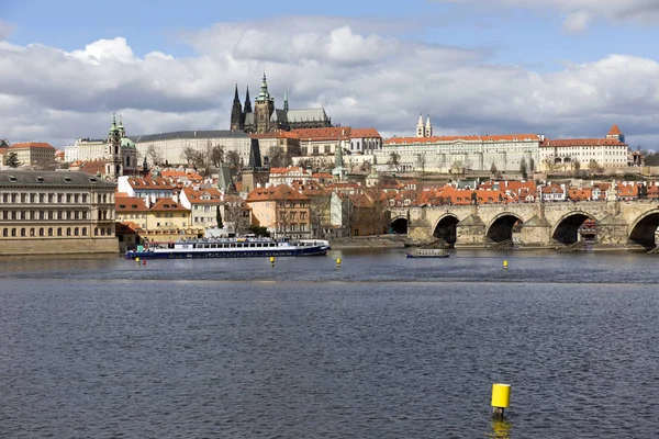 Pohled Jaře Praha Město Nad Řekou Vltavou Česká Republika — Stock fotografie