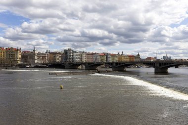 Bahar üzerinde görünümü üzerinde Nehri vltava, Çek Cumhuriyeti Prag şehir