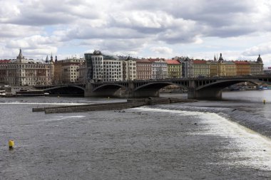 Bahar üzerinde görünümü üzerinde Nehri vltava, Çek Cumhuriyeti Prag şehir