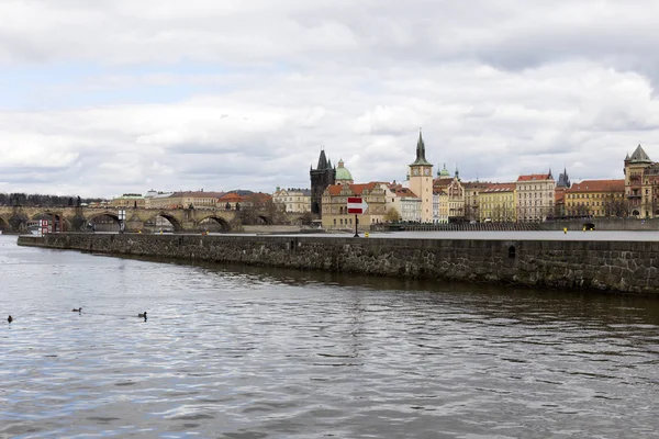 Vista Sulla Primavera Città Praga Sopra Fiume Moldava Repubblica Ceca — Foto Stock