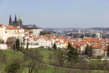 Bahar üzerinde görünümü üzerinde Nehri vltava, Çek Cumhuriyeti Prag şehir