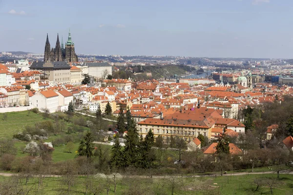 Pohled Jaře Praha Město Nad Řekou Vltavou Česká Republika — Stock fotografie